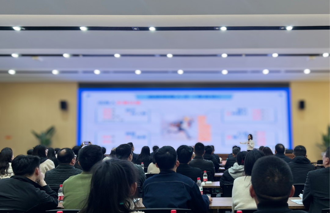 培訓(xùn)規(guī)模近百人！集團(tuán)運(yùn)營(yíng)對(duì)接部總經(jīng)理應(yīng)邀為浙江杭州淳安縣做招商實(shí)戰(zhàn)培訓(xùn)