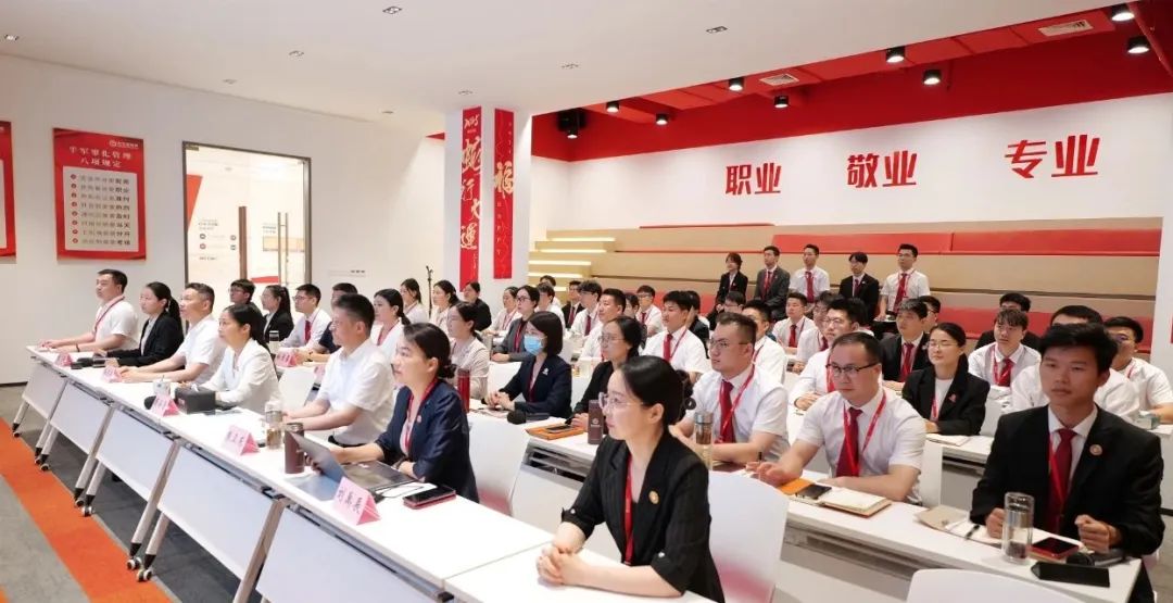 聚集大產(chǎn)業(yè)、大鏈主項(xiàng)目，帶動(dòng)大發(fā)展！5月下旬，集團(tuán)共31個(gè)優(yōu)質(zhì)投資選址項(xiàng)目通過評(píng)估